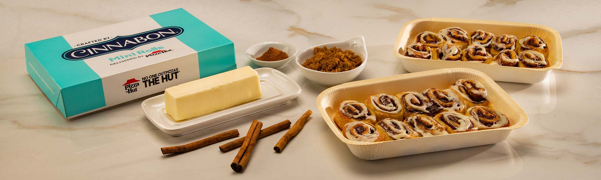 PizzaHut Cinnabon box 00074